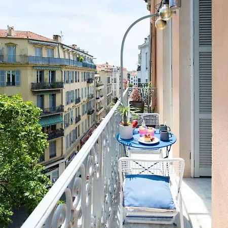 #27 Urban Ac 2 Bedrooms 10mins Walk Sea&old Town アパート