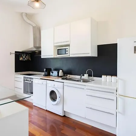 Appartamento #27 Urban Ac 2 Bedrooms 10mins Walk Sea&old Town *