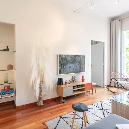#27 Urban Ac 2 Bedrooms 10mins Walk Sea&old Town Appartamento