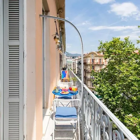 Appartamento #27 Urban Ac 2 Bedrooms 10mins Walk Sea&old Town *