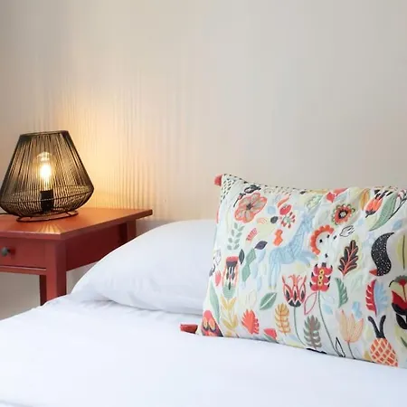 #27 Urban Ac 2 Bedrooms 10mins Walk Sea&old Town Appartamento Nizza